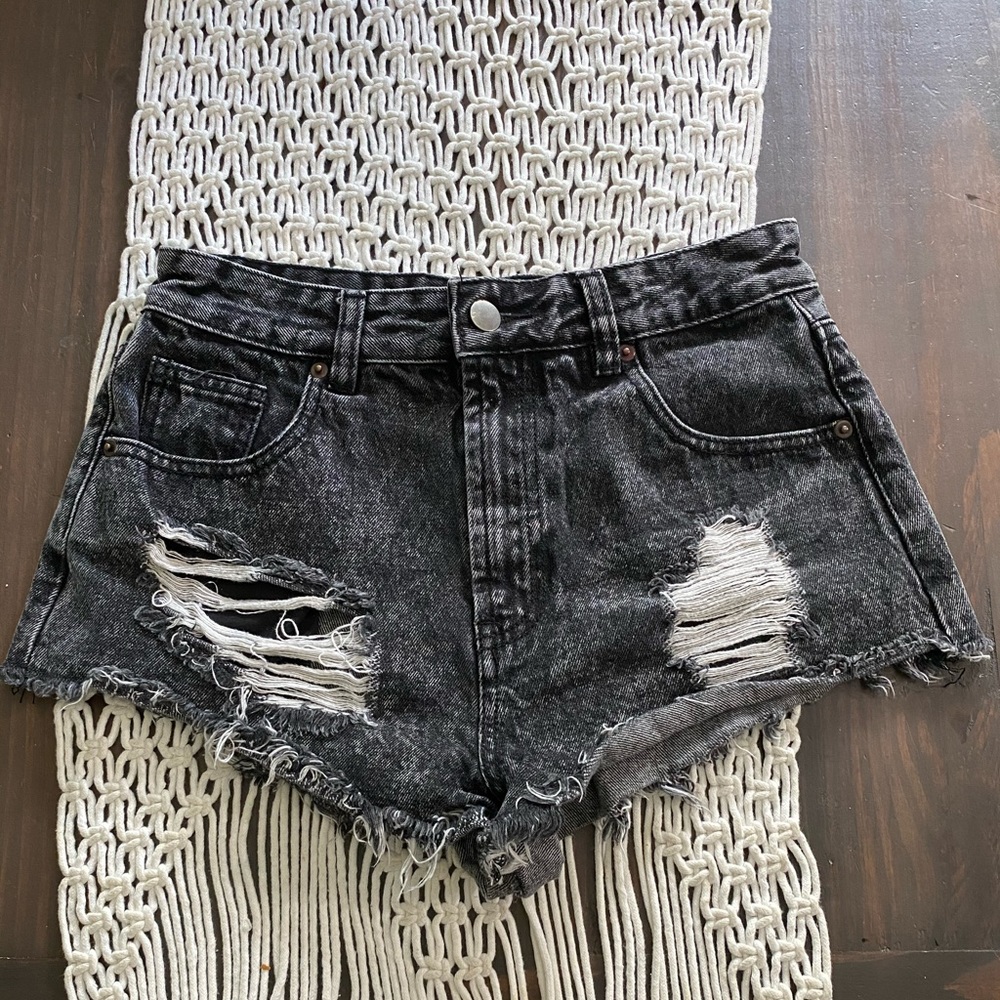 Forever 21 high rise distressed black jean shorts